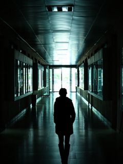 儿子留下遗书自杀后，我杀疯了小说 儿子留下遗书自杀后，我杀疯了李建华姜一诚在线阅读